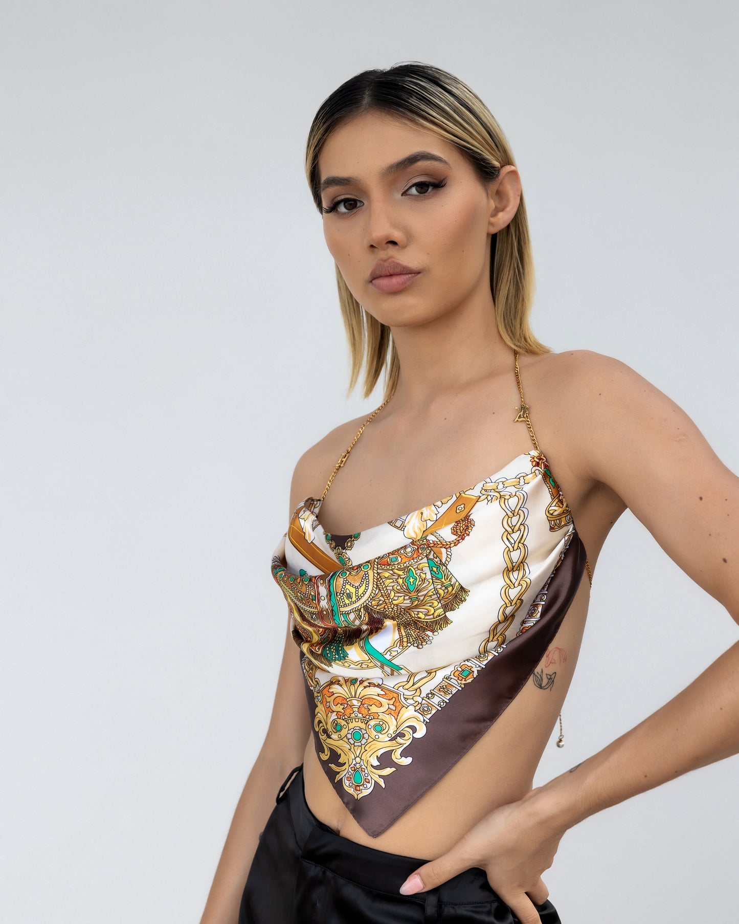 Chairo Poise Halter Top Set